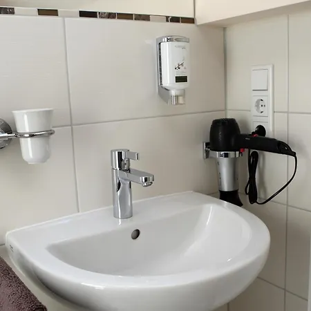 Gaestezimmer Am Lippesee - Apartements Mit Kueche - Perfekt Fuer Langzeitaufenthalt 파더본
