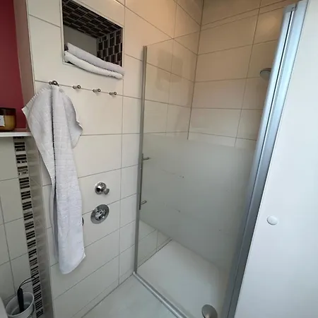 Gaestezimmer Am Lippesee - Apartements Mit Kueche - Netflix -perfekt Fuer Langzeitaufenthalt * Paderborn